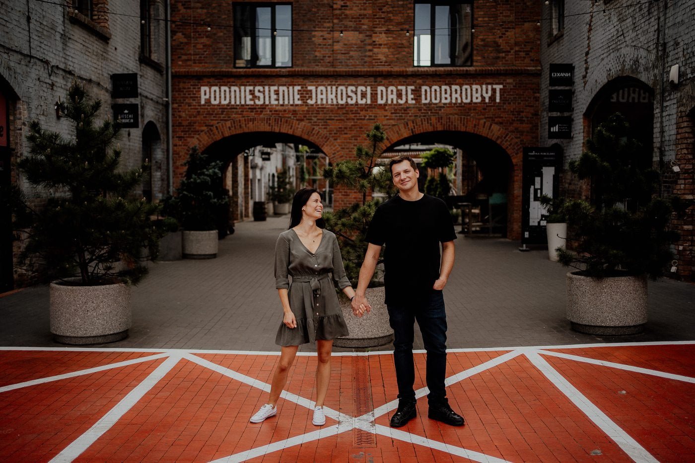 wesele w stodole pod kasztanami bystra fotograf slubny stylovacom 004