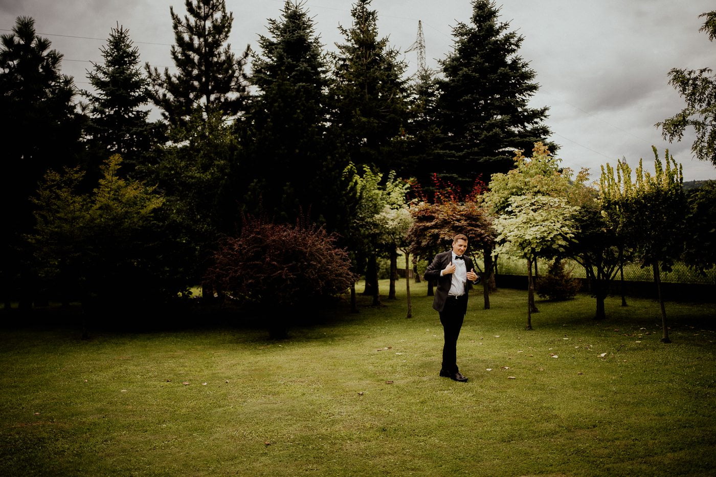 wesele w stodole pod kasztanami bystra fotograf slubny stylovacom 025