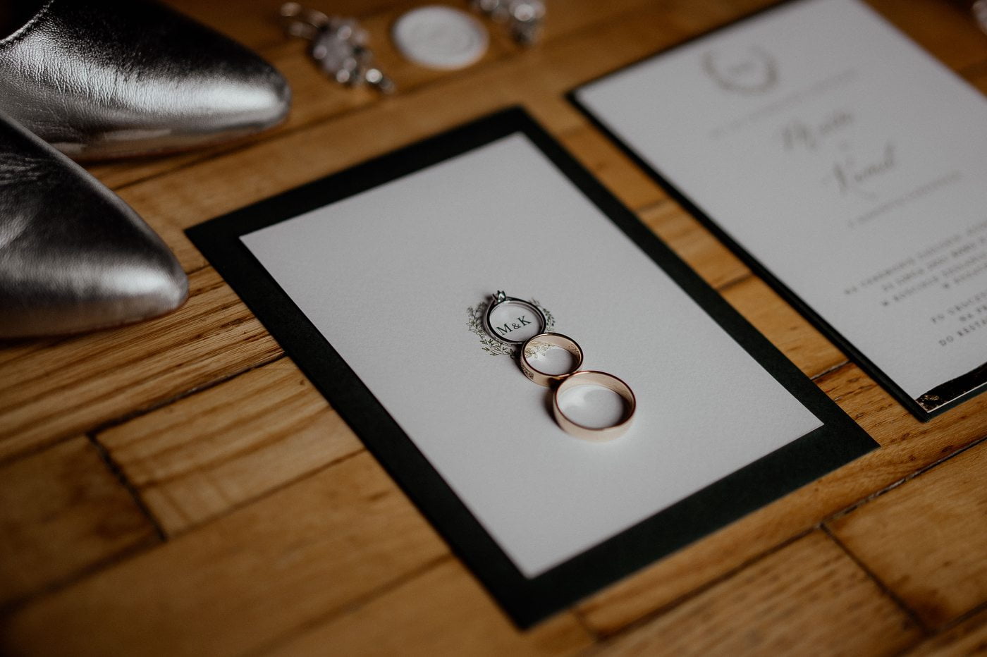 wesele w stodole pod kasztanami bystra fotograf slubny stylovacom 027