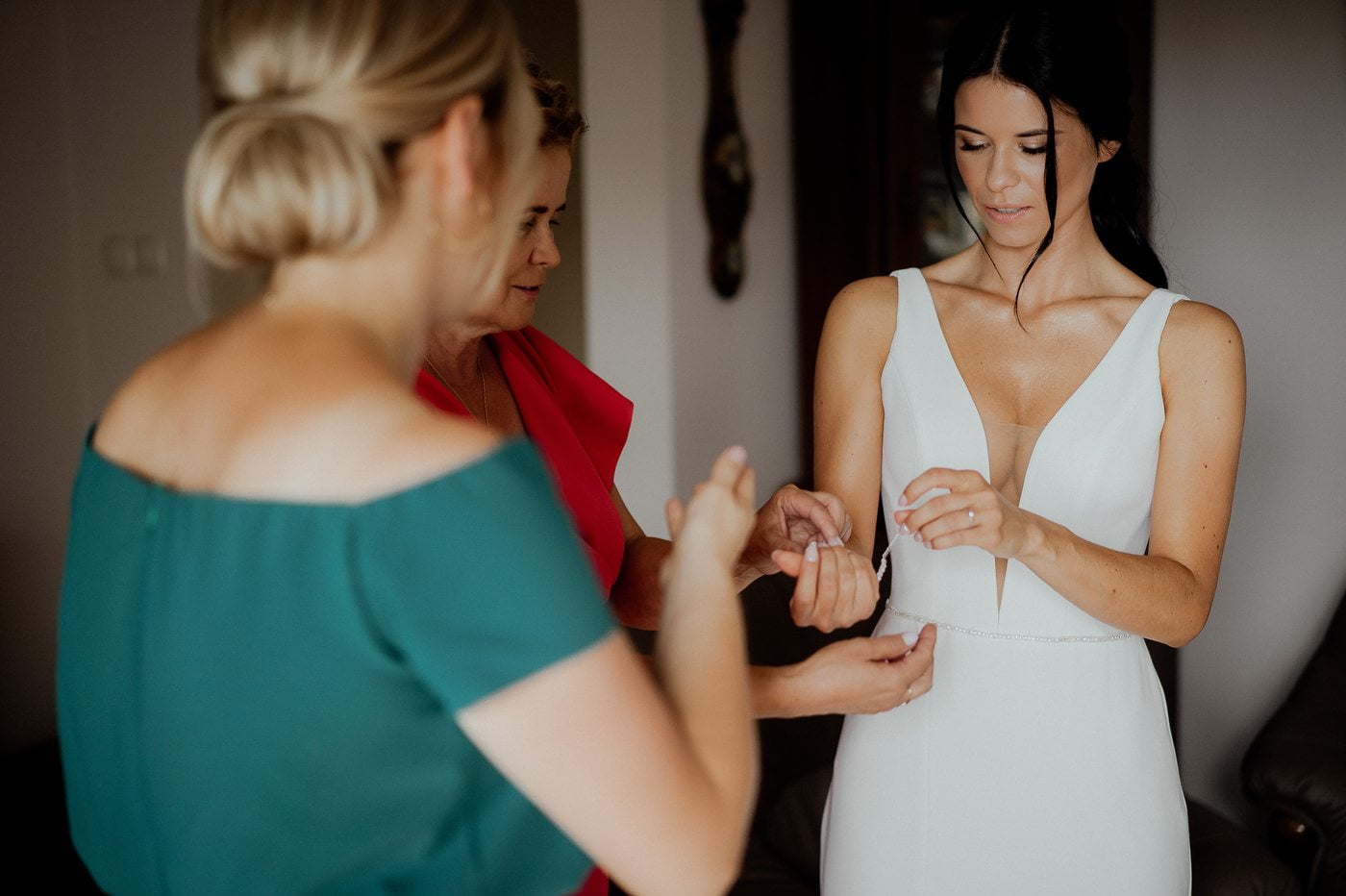 wesele w stodole pod kasztanami bystra fotograf slubny stylovacom 031