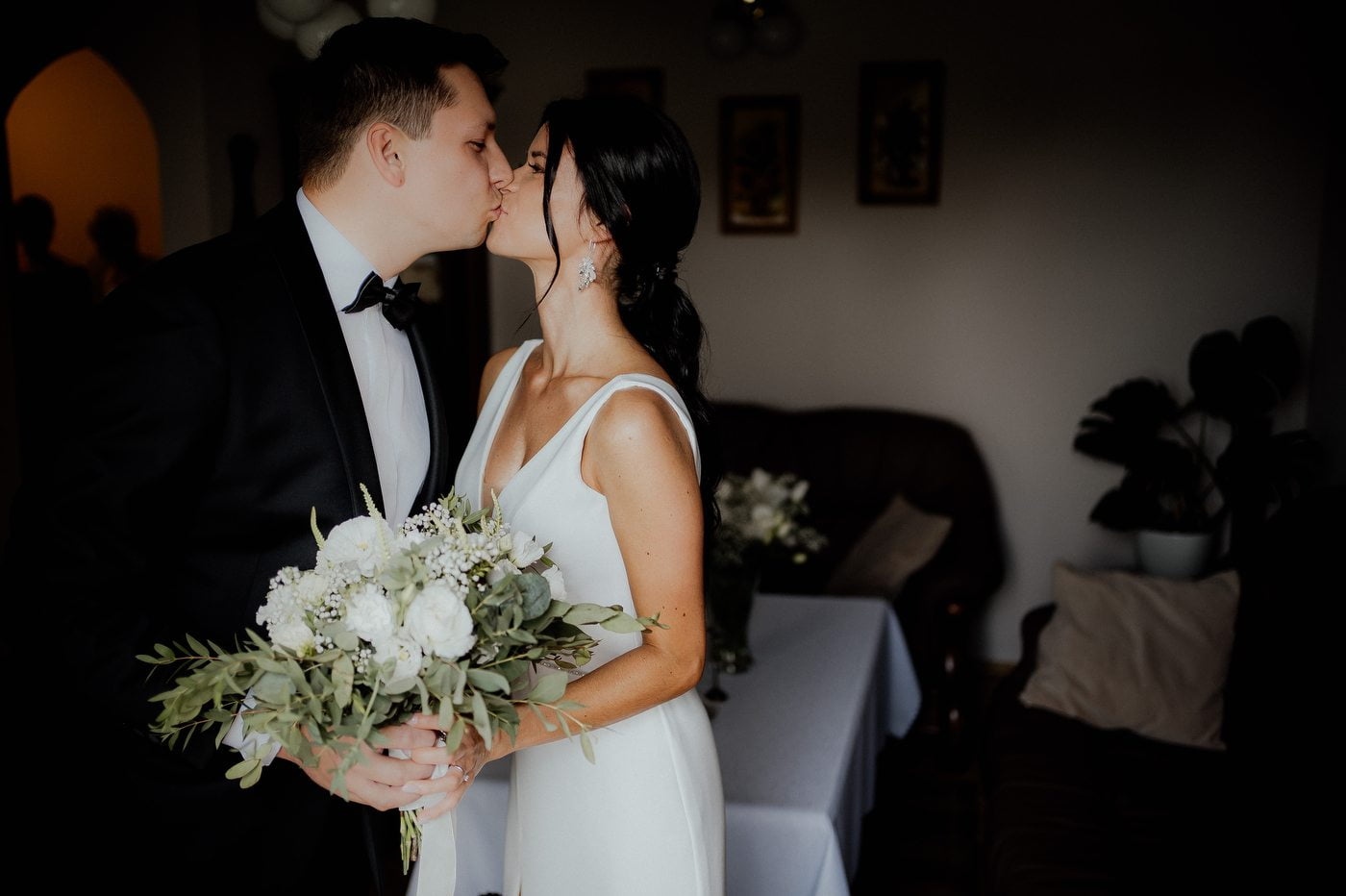 wesele w stodole pod kasztanami bystra fotograf slubny stylovacom 039