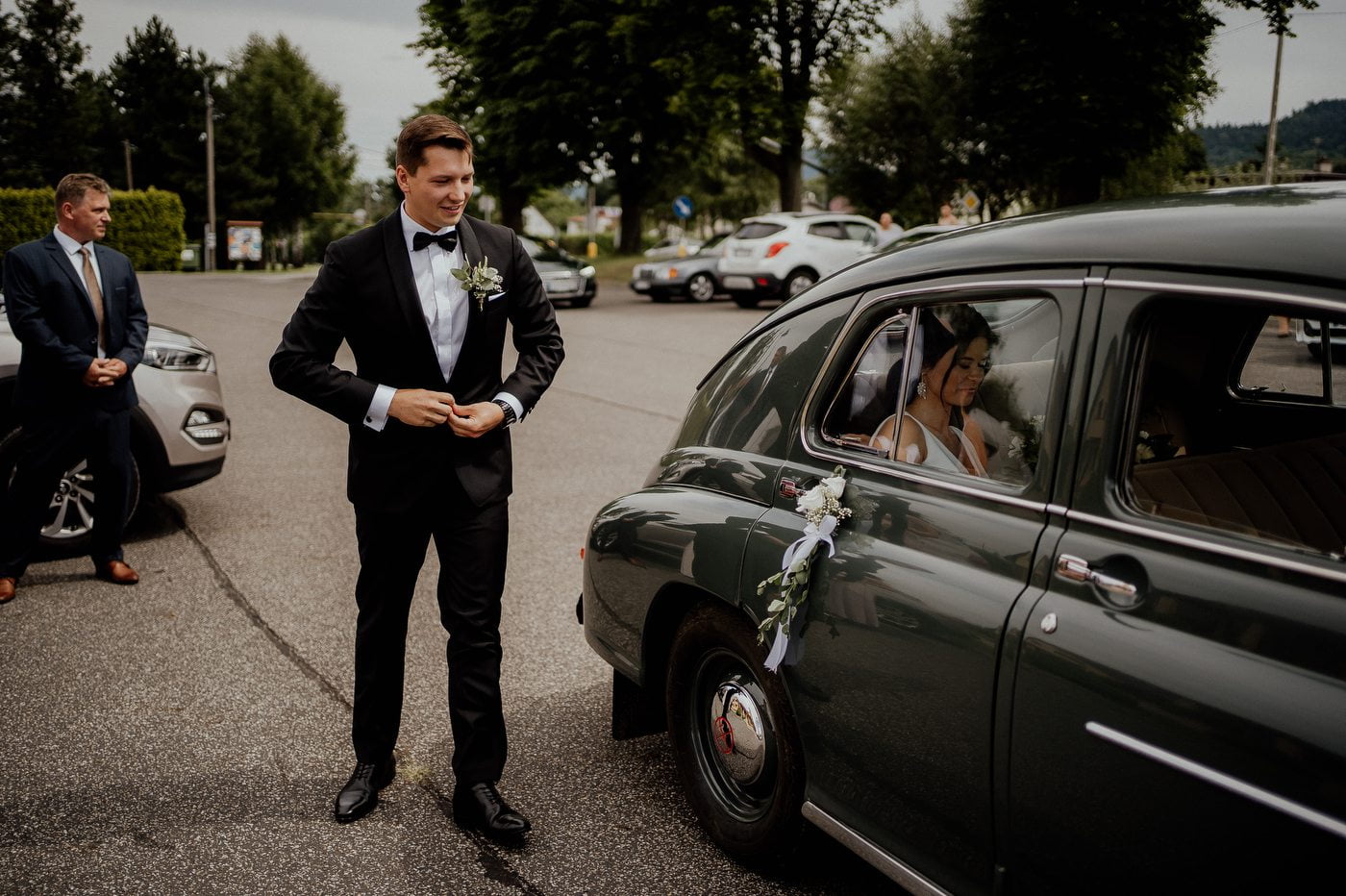 wesele w stodole pod kasztanami bystra fotograf slubny stylovacom 043