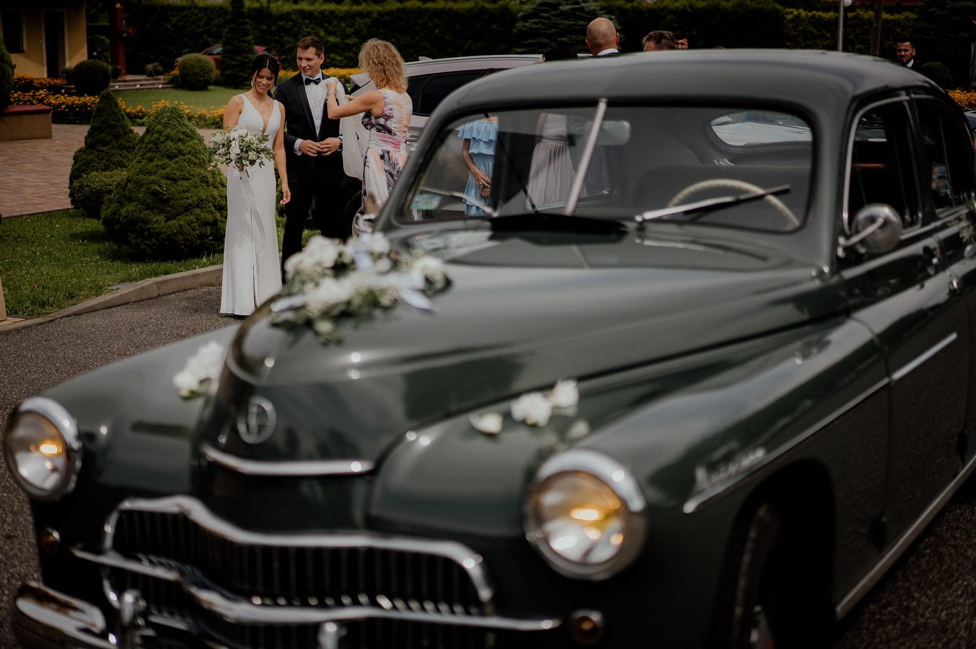 wesele w stodole pod kasztanami bystra fotograf slubny stylovacom 045