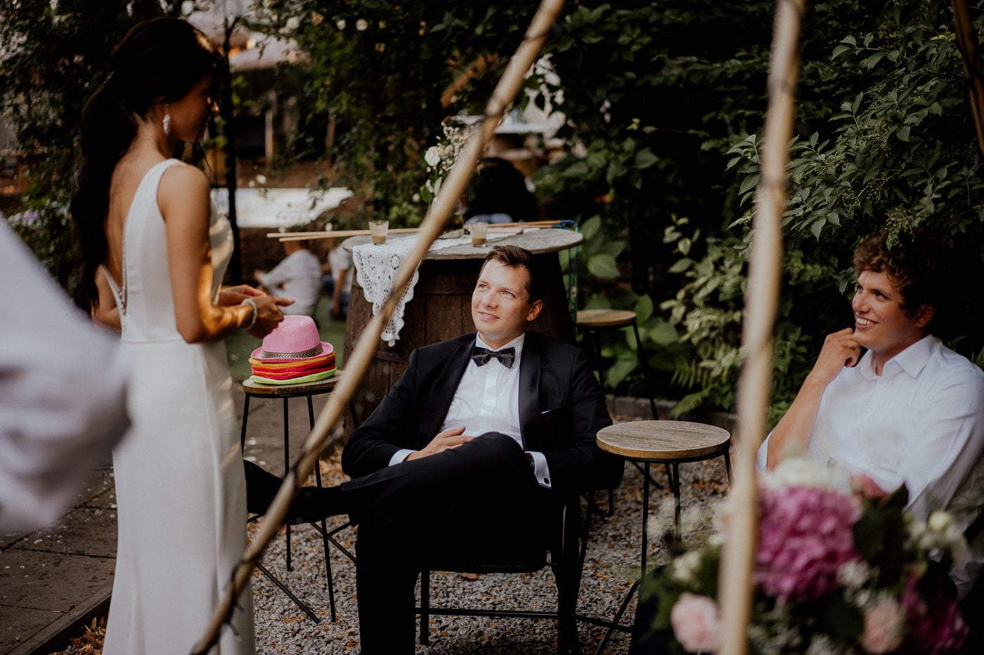 wesele w stodole pod kasztanami bystra fotograf slubny stylovacom 085