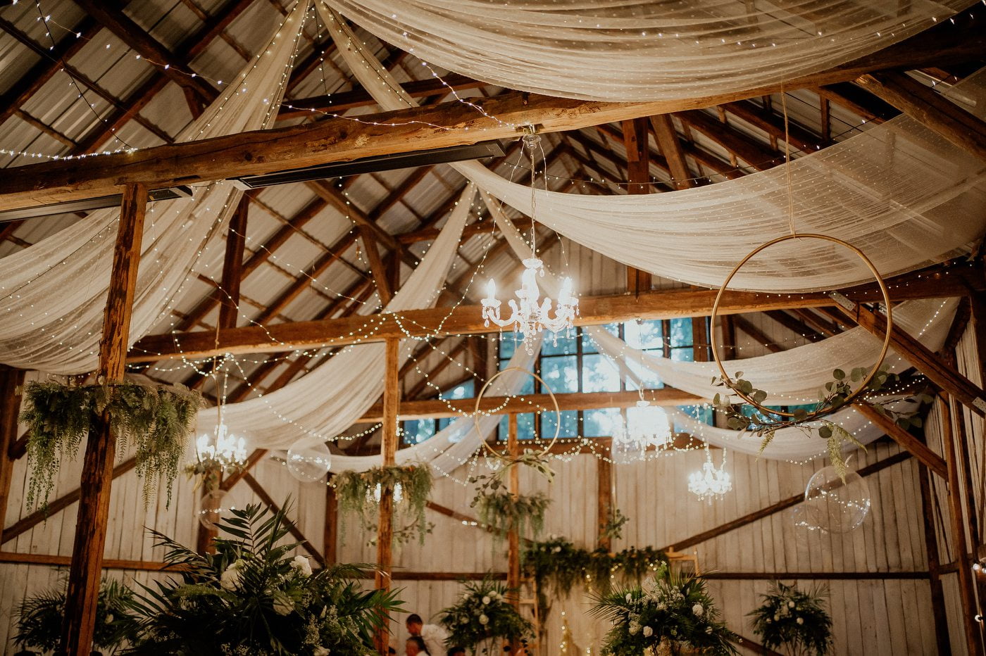 wesele w stodole pod kasztanami bystra fotograf slubny stylovacom 086 1