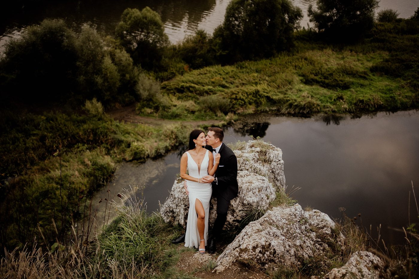 wesele w stodole pod kasztanami bystra fotograf slubny stylovacom 124